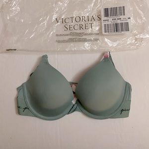 BNIB, Never Worn Victoria’s Secret Tshirt Bra